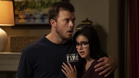 who is alex dating on modern family